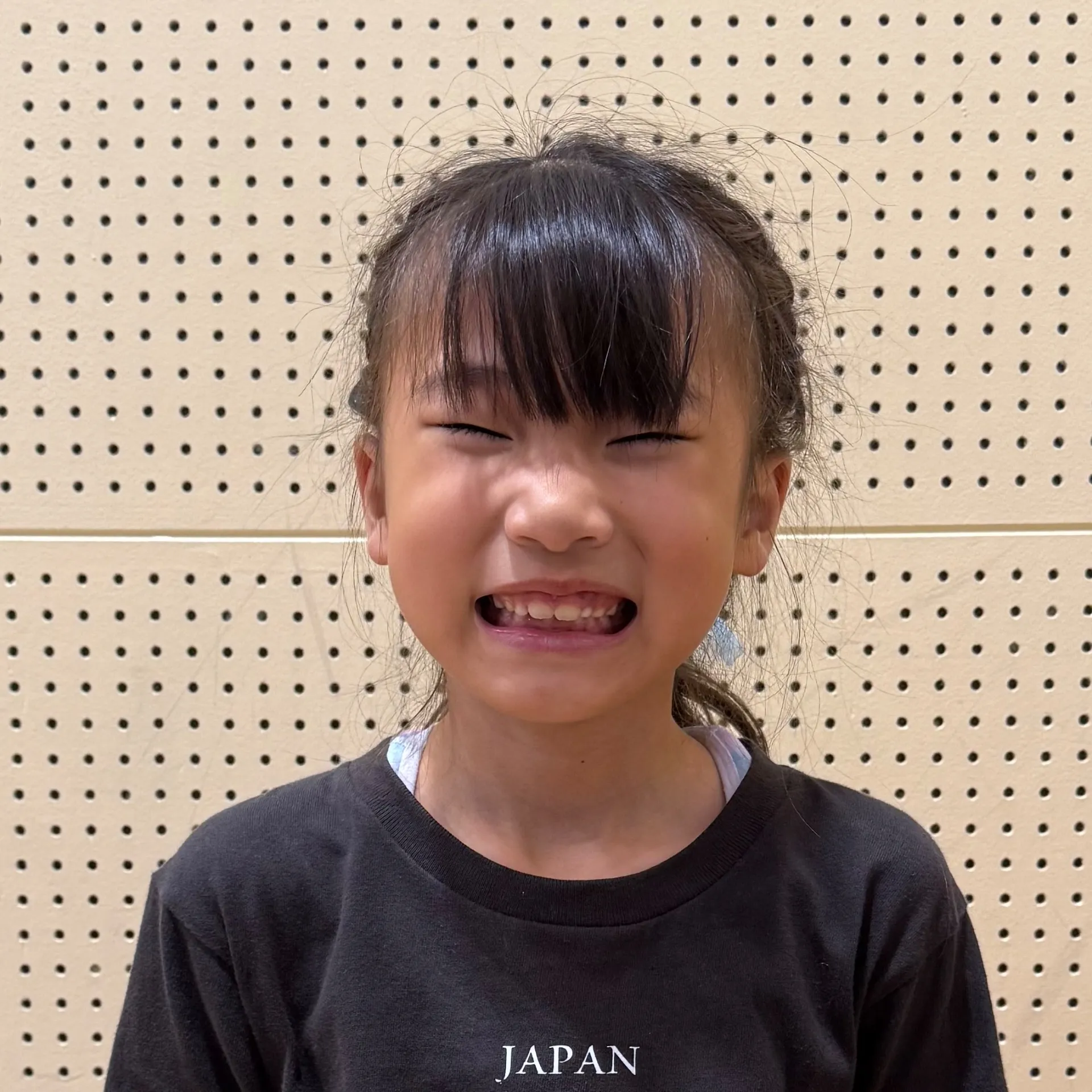 あやな